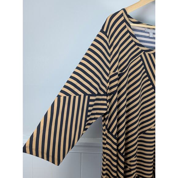 NWOT Woman Within Asymmetrical Black and Tan Striped Swing Tunic 2X - Picture 2 of 9